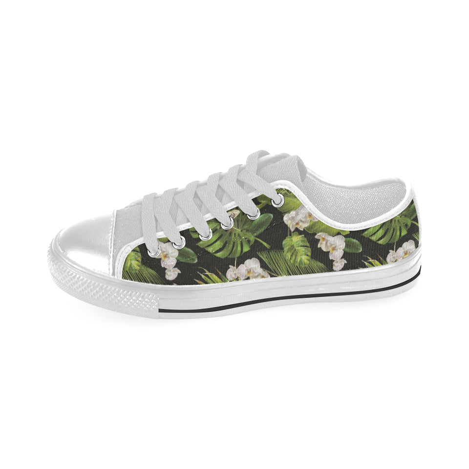 White orchid flower tropical leaves pattern blackg Men's Low Top Canvas Shoes White