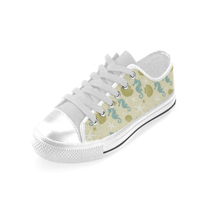 Seahorse shell starfish pattern background Men's Low Top Shoes White