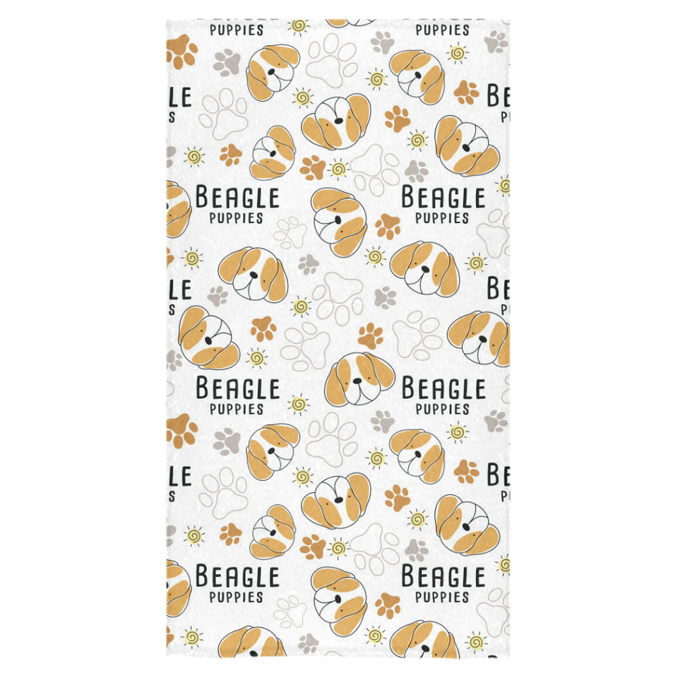 Cute beagle dog pattern background Bath Towel