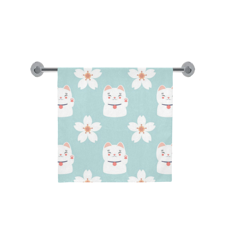 Maneki neko cat sakura Bath Towel