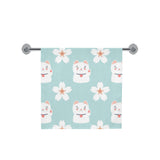 Maneki neko cat sakura Bath Towel