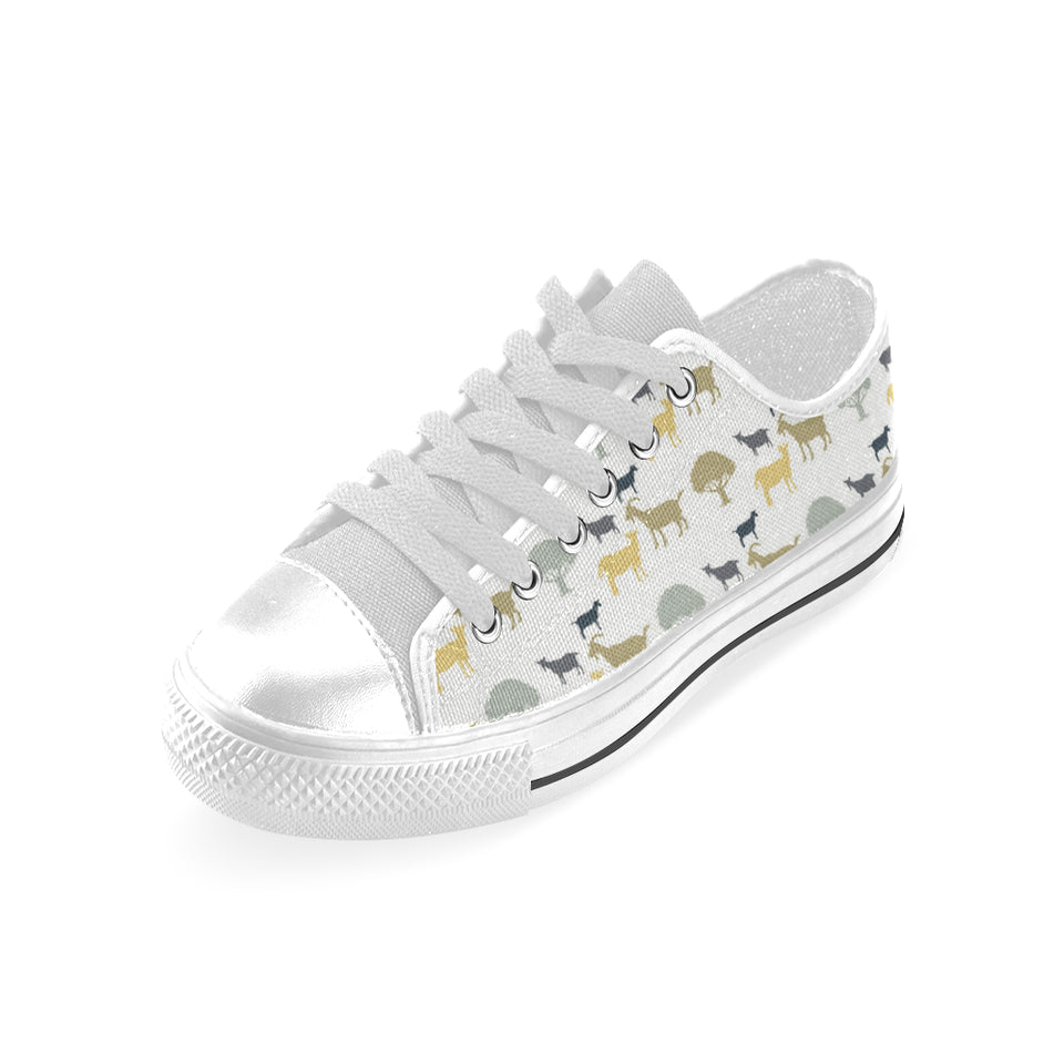 Silhouettes of goat and tree pattern Men's Low Top Shoes White