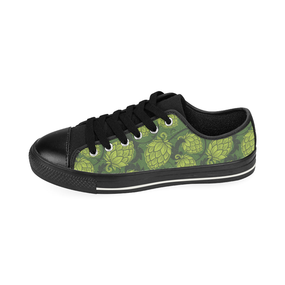 Hop pattern Hop cone background Men's Low Top Canvas Shoes Black