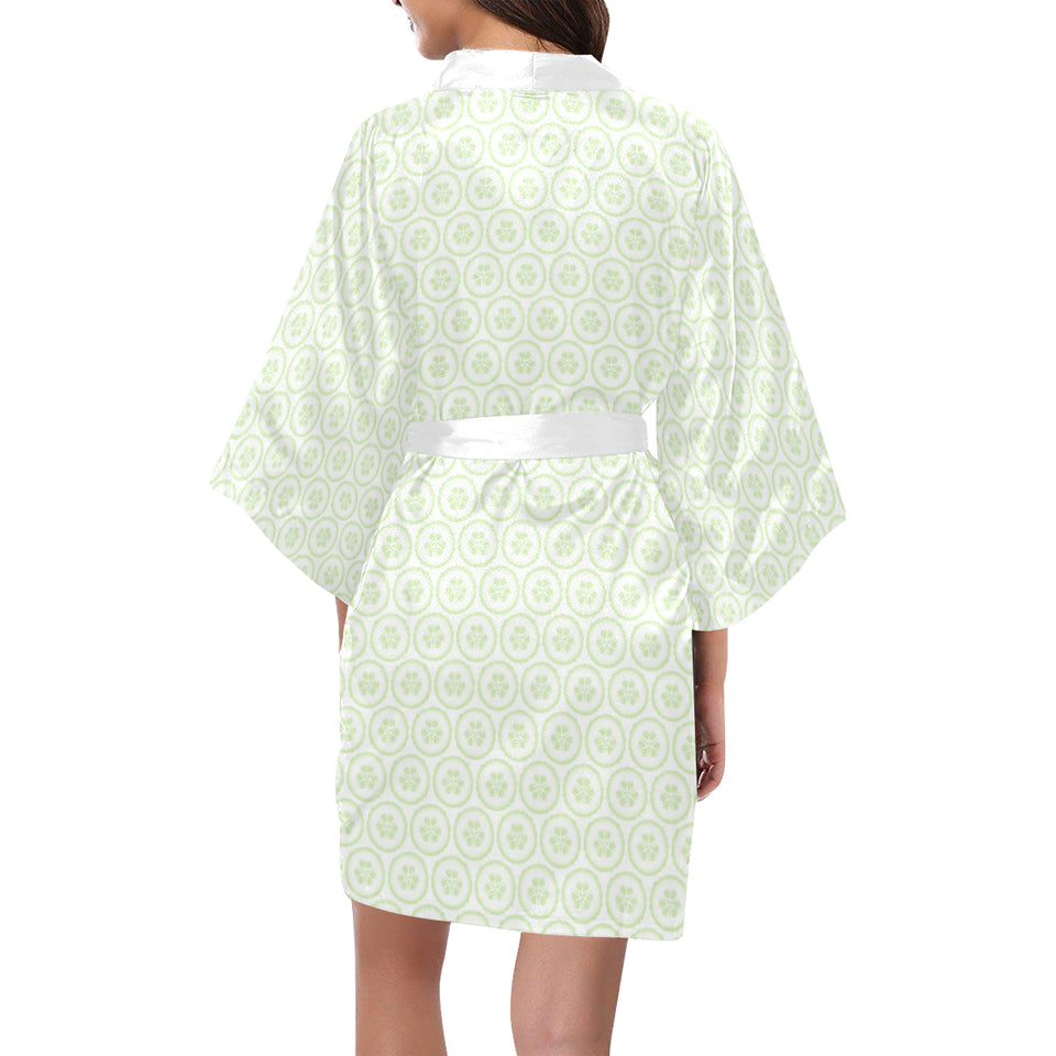 Cucumber pattern background Women's Short Kimono Robe