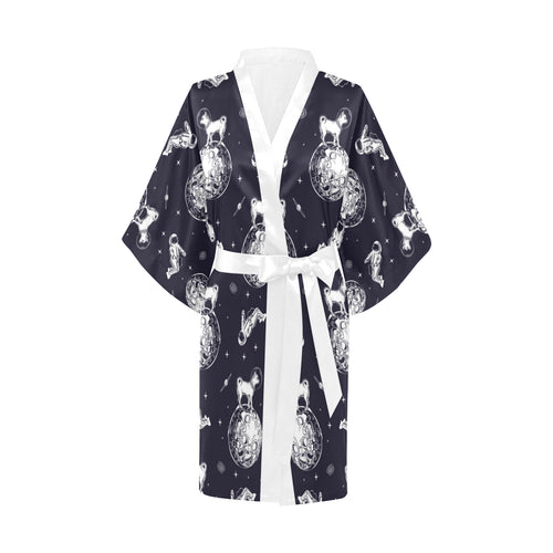 Chihuahua space helmet. astronaut pattern Women's Short Kimono Robe