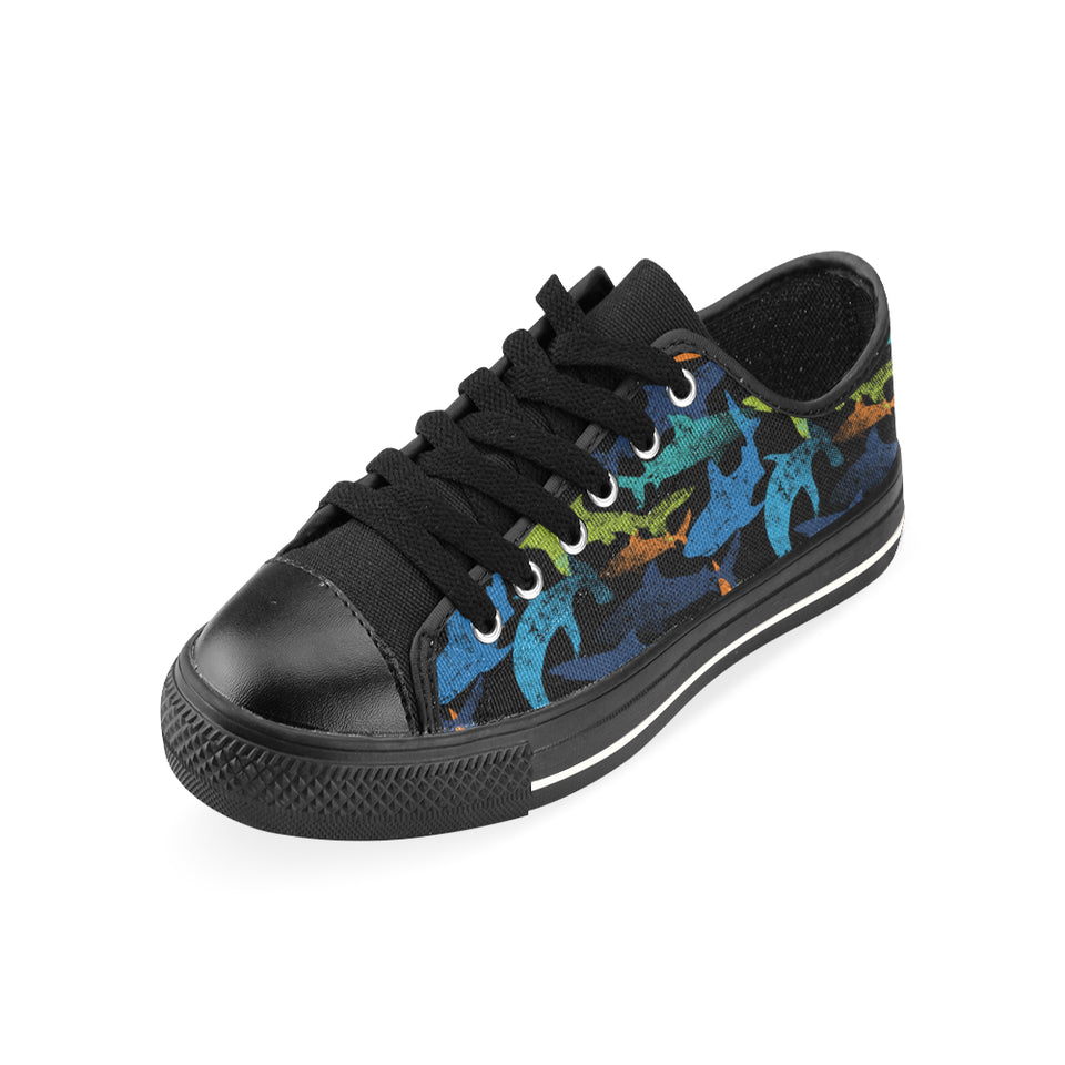 Colorful shark Men's Low Top Canvas Shoes Black
