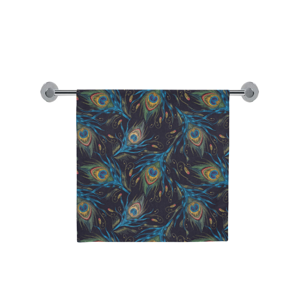 Beautiful peacock feather pattern Bath Towel