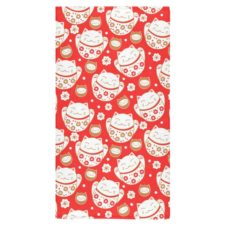Cute Maneki neko cat red background Bath Towel
