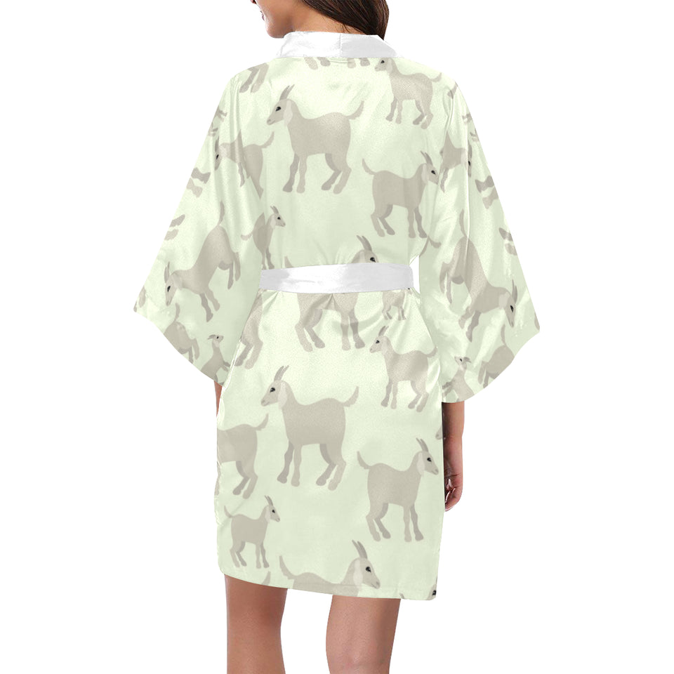 Little young goat pattern Women's Short Kimono Robe