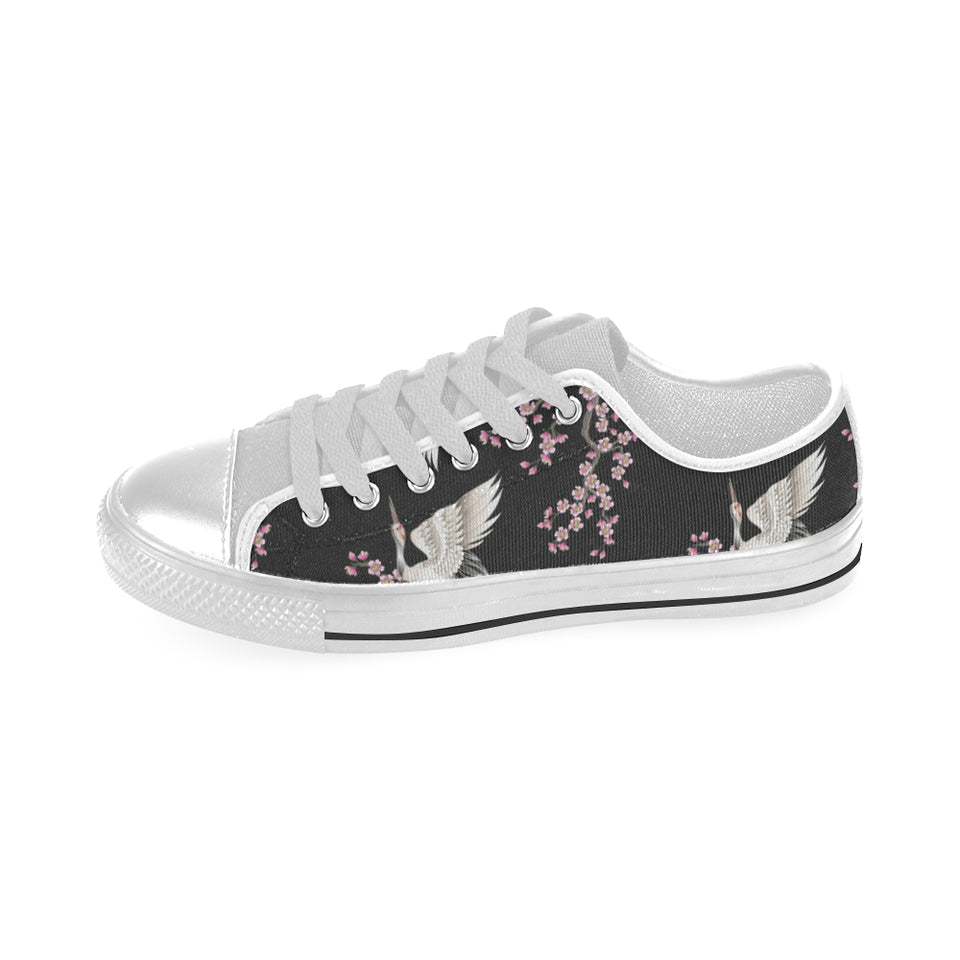 Japanese crane pink sakura pattern Men's Low Top Canvas Shoes White