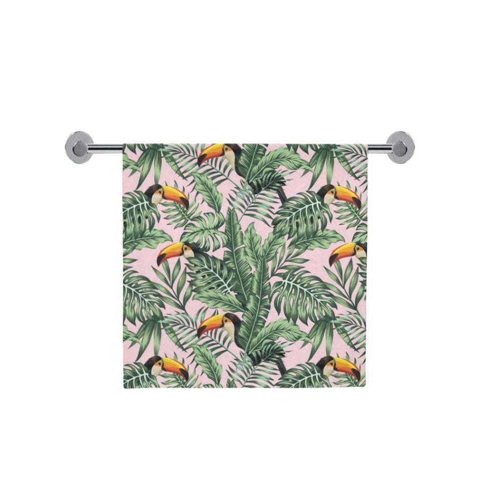Toucan tropical green jungle palm pattern Bath Towel