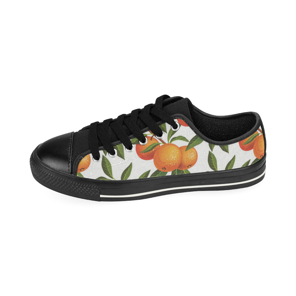Oranges pattern background Men's Low Top Canvas Shoes Black