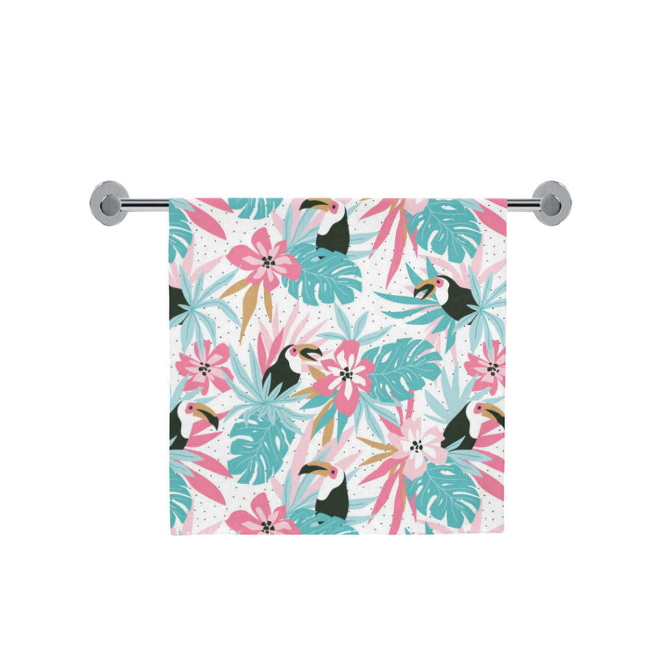 Toucan tropical flower leave pattern Bath Towel