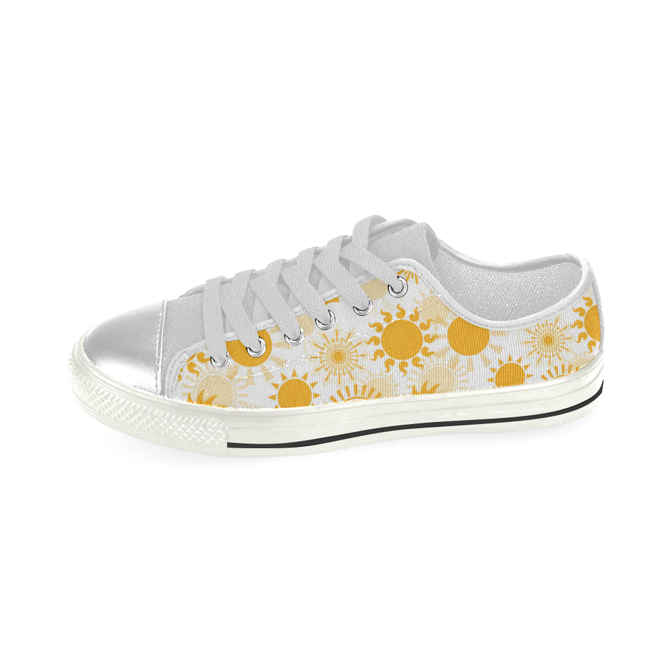 Sun design pattern Women's Low Top Canvas Shoes White