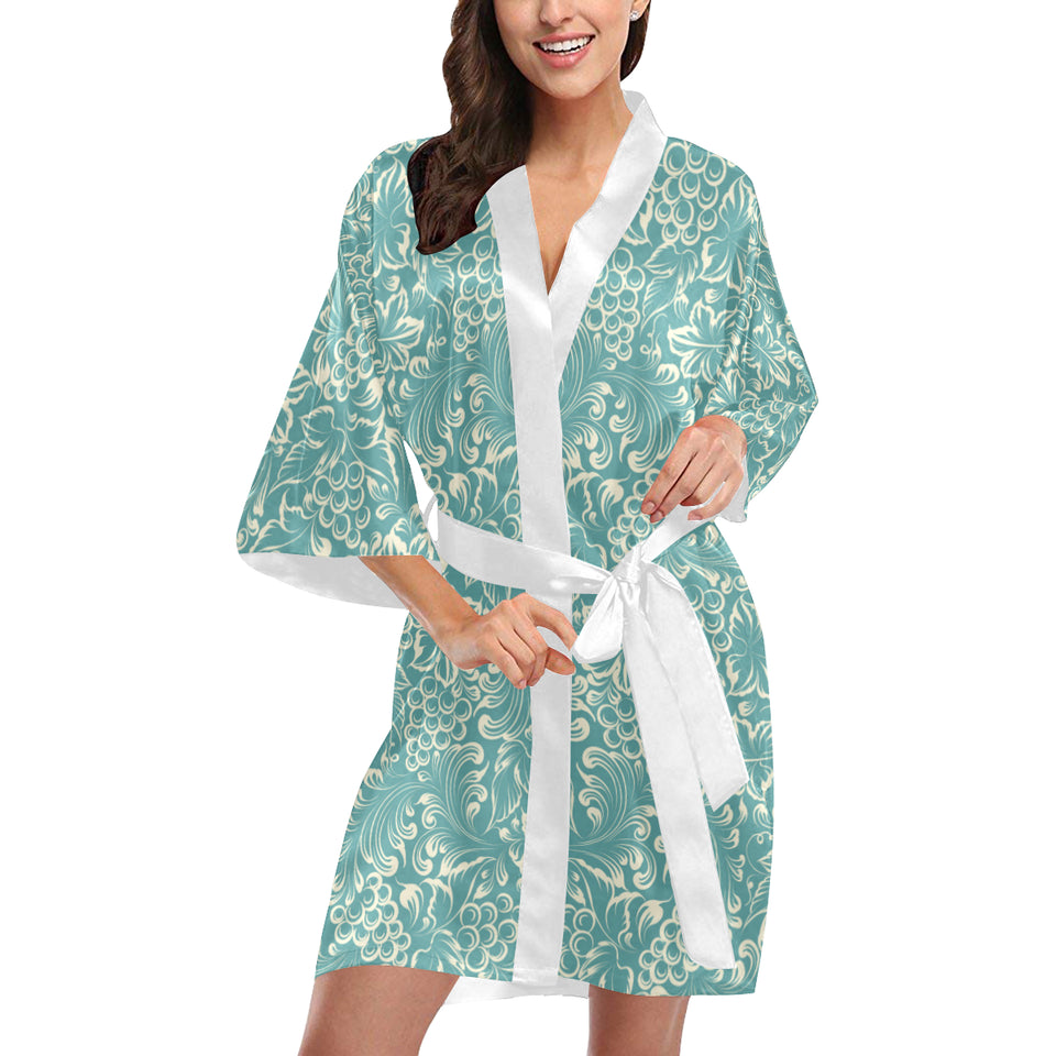 Classic Hand drawn Grape pattern Women's Short Kimono Robe