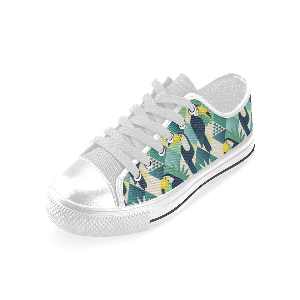 Toucan tropical leaves design pattern Men's Low Top Shoes White