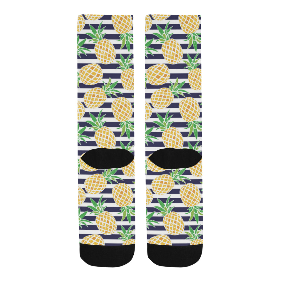 Pineapples pattern striped background Crew Socks