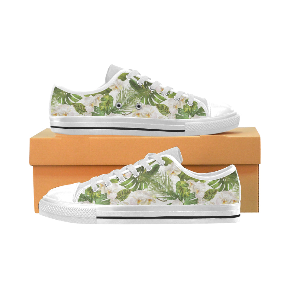 White orchid flower tropical leaves pattern Men's Low Top Canvas Shoes White