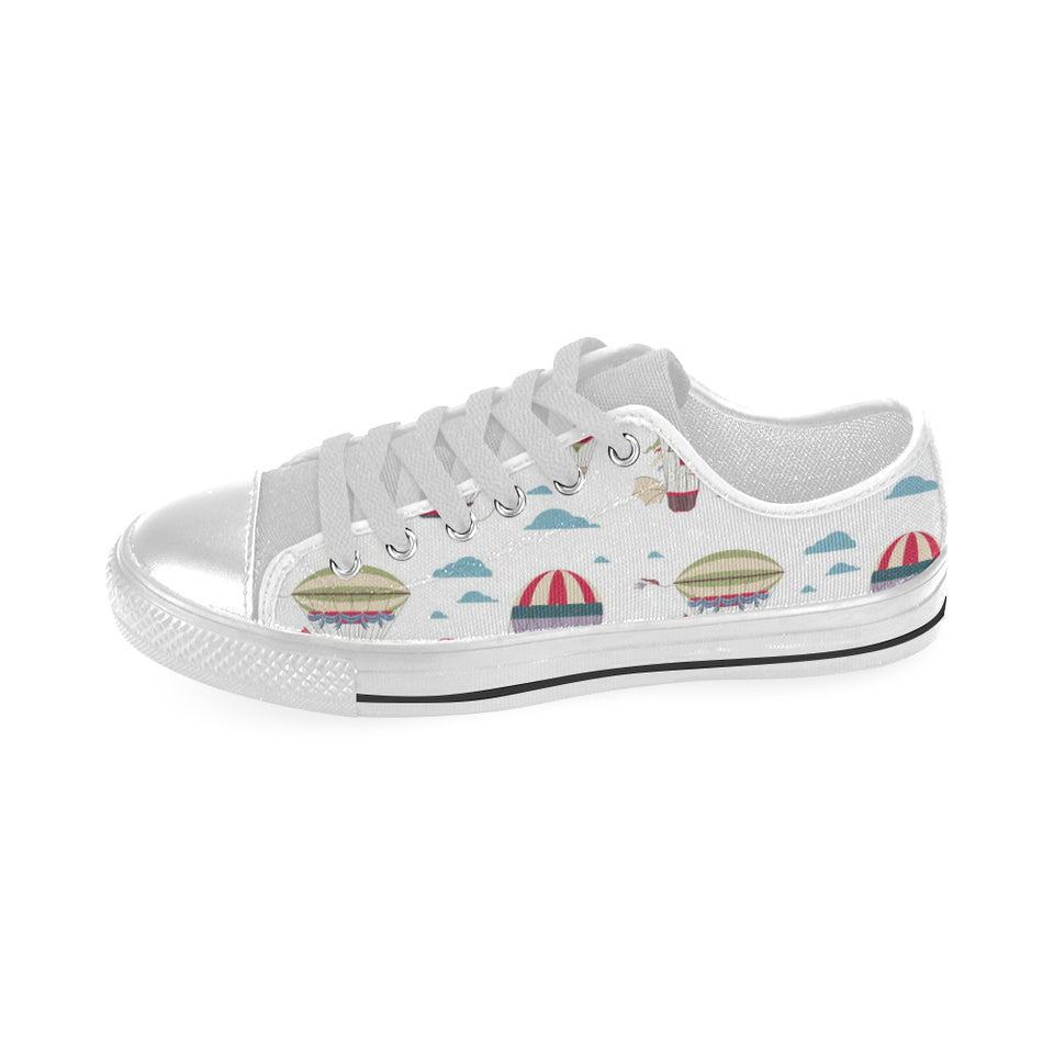 Hot air balloon pattern Men's Low Top Canvas Shoes White