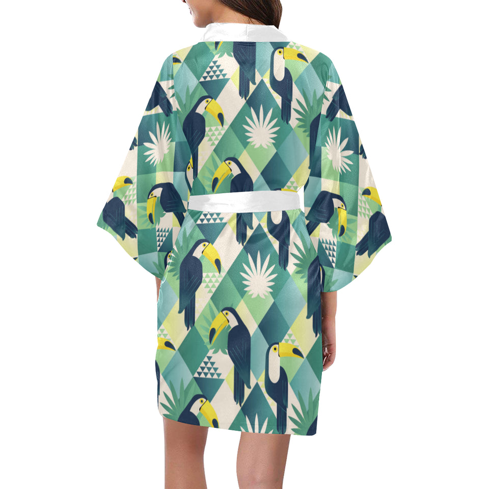 Toucan tropical leaves design pattern Women's Short Kimono Robe