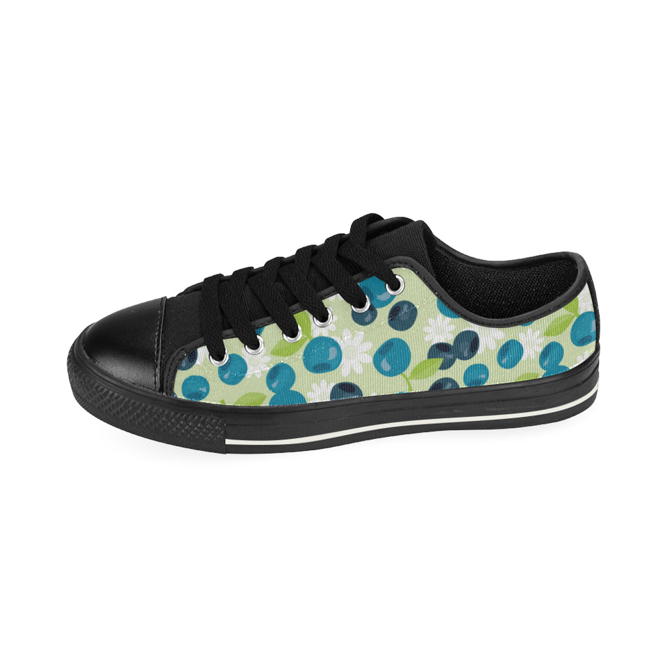 blueberry flower pattern Men's Low Top Canvas Shoes Black