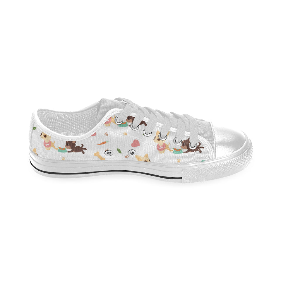 Cute Chihuahua puppie pattern Men's Low Top Shoes White