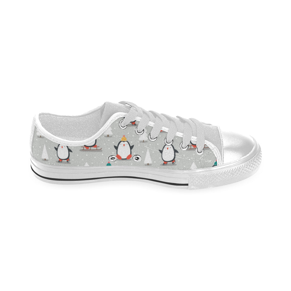 Cute Penguin christmas pattern Men's Low Top Shoes White