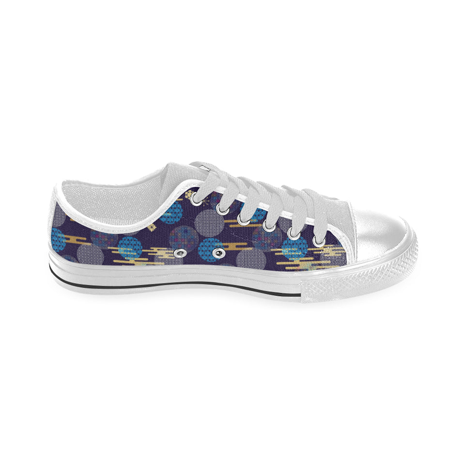 Blue japanese pattern cloud wave flower Men's Low Top Canvas Shoes White