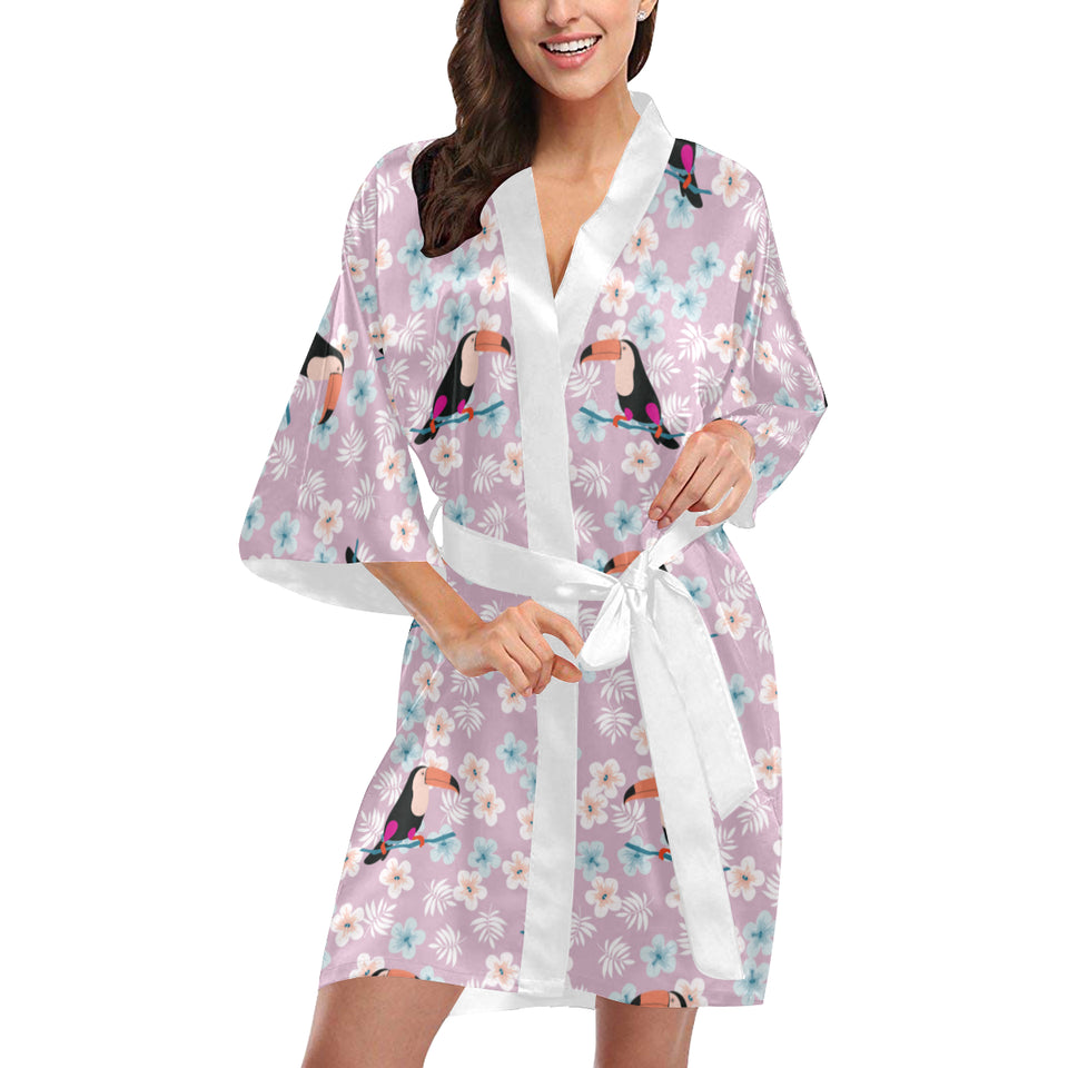 Beautiful toucan flower leaves Women's Short Kimono Robe