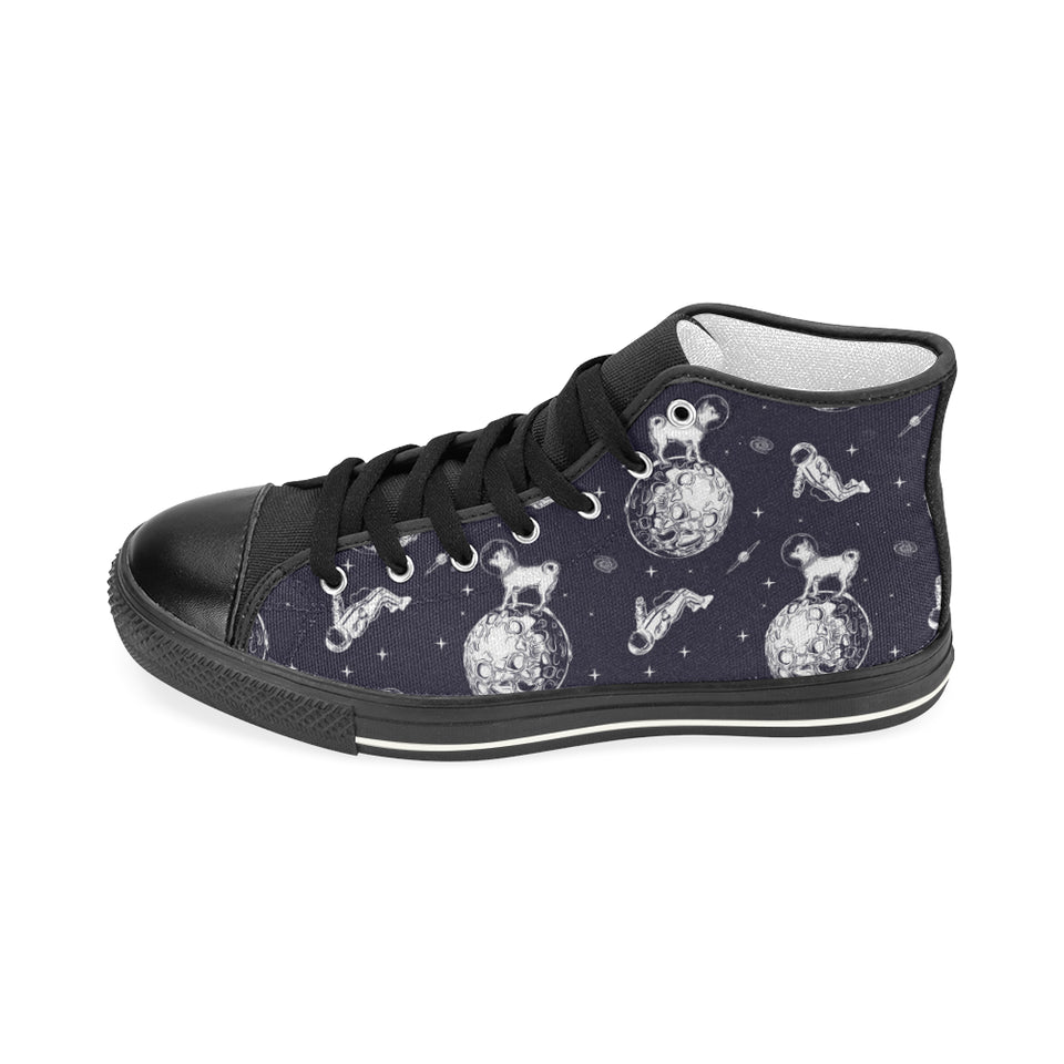 Chihuahua space helmet. astronaut pattern Women's High Top Canvas Shoes Black