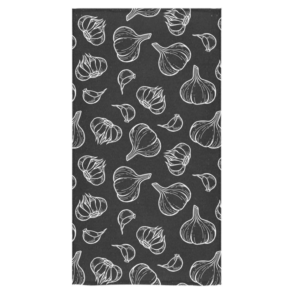 Garlic pattern black background Bath Towel