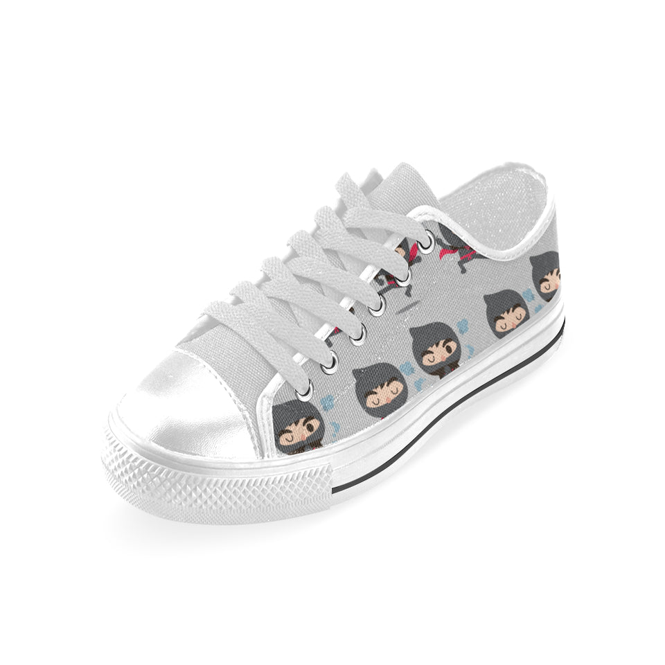 Cute ninja pattern Men's Low Top Canvas Shoes White