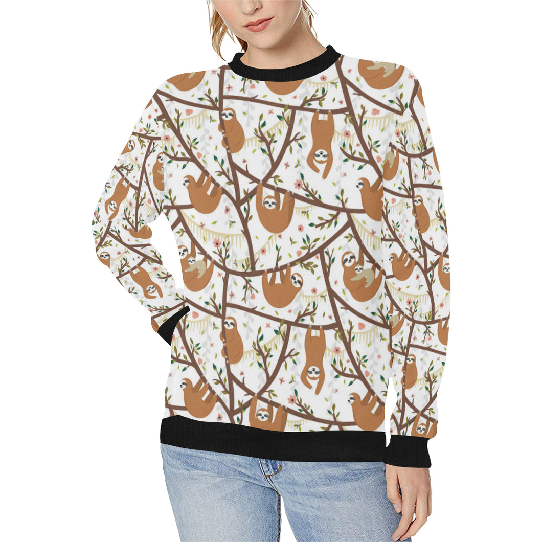 Sloths hanging on the tree pattern Women's Crew Neck Sweatshirt