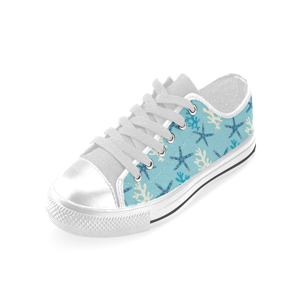 Blue starfish coral reef pattern Men's Low Top Shoes White