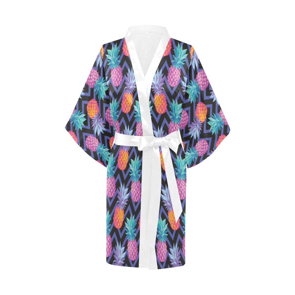 Pineapples pattern zigzag background Women's Short Kimono Robe