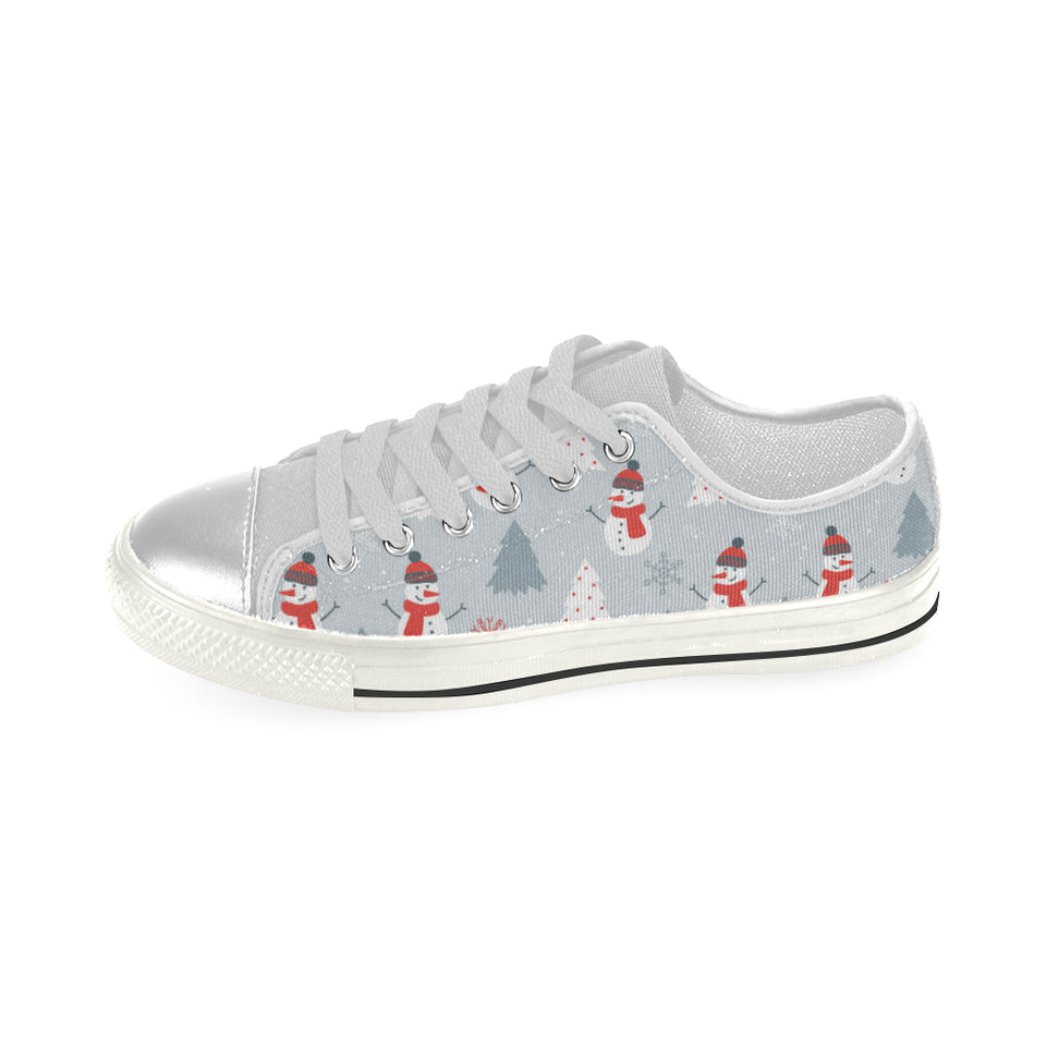 Snowman christmas  tree snow gray background Women's Low Top Canvas Shoes White