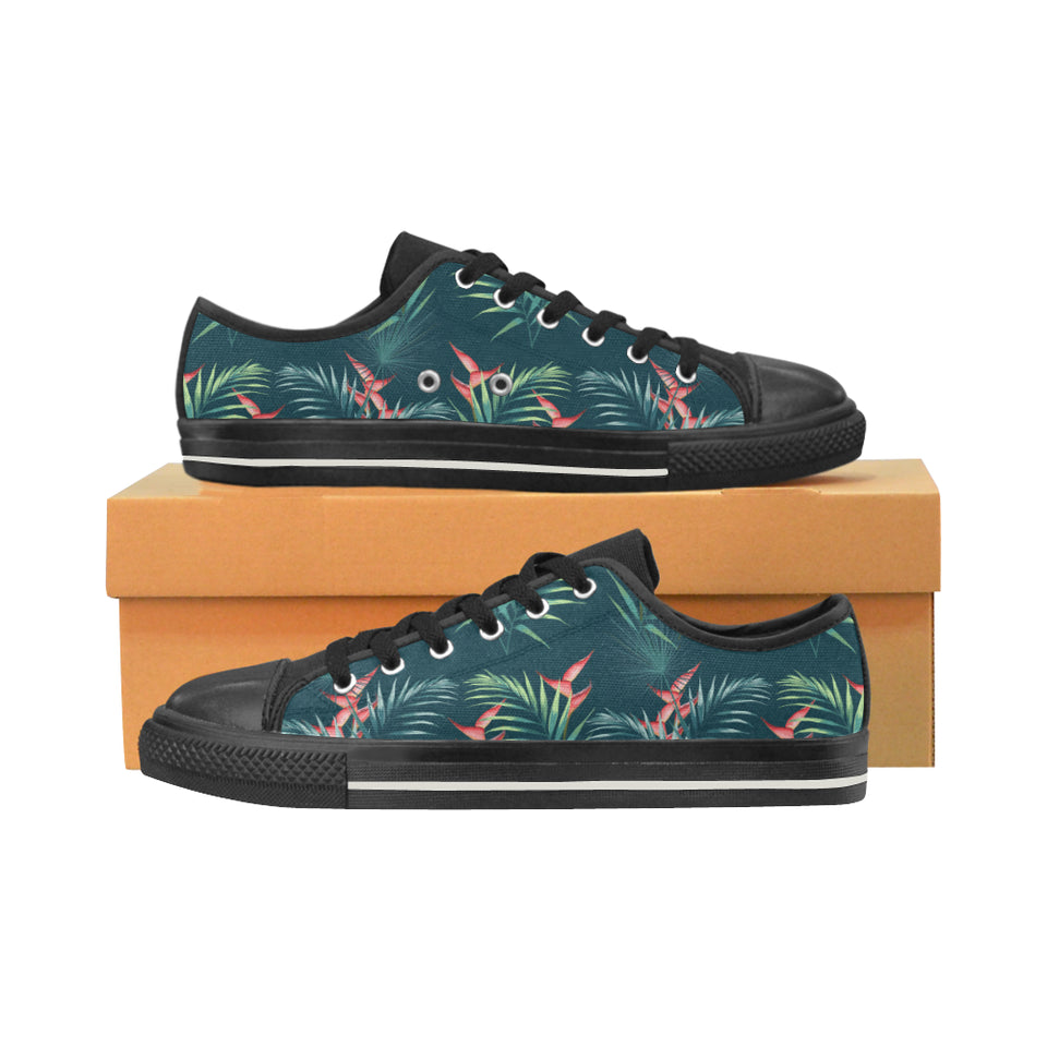 heliconia flowers, palm and monstera leaves on bla Men's Low Top Canvas Shoes Black
