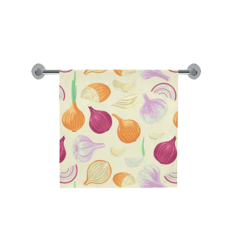 Onion garlic white red pattern Bath Towel