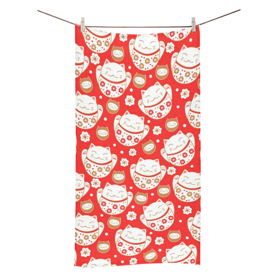 Cute Maneki neko cat red background Bath Towel