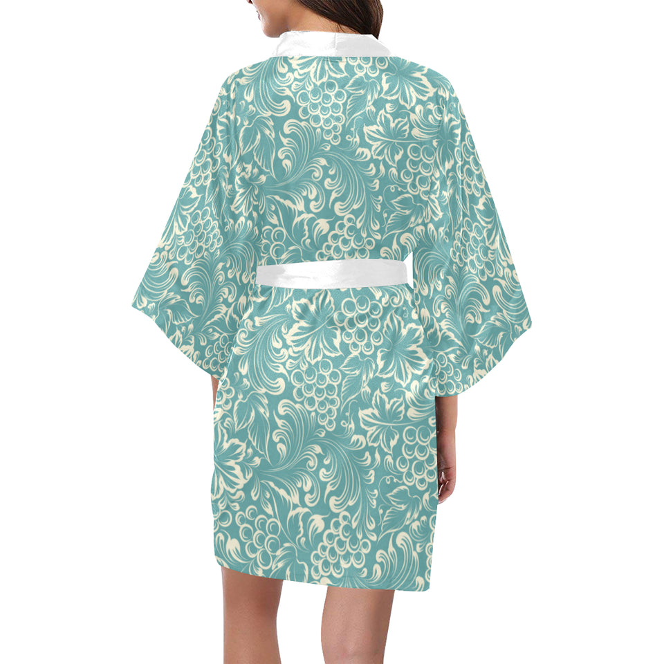 Classic Hand drawn Grape pattern Women's Short Kimono Robe