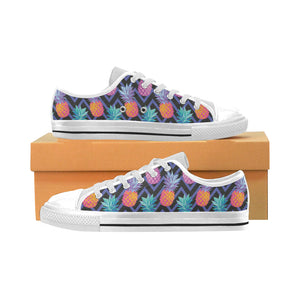 Pineapples pattern zigzag background Men's Low Top Shoes White