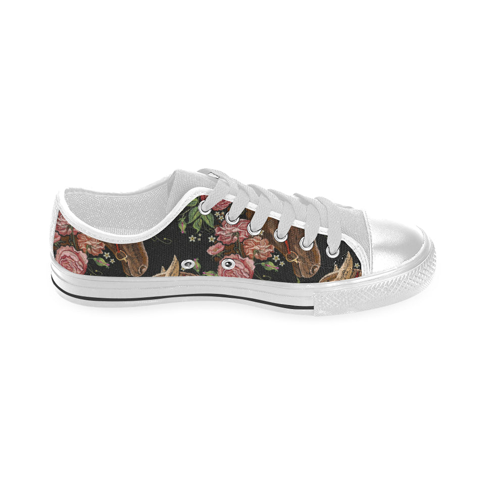 Horse head wild roses pattern Men's Low Top Canvas Shoes White