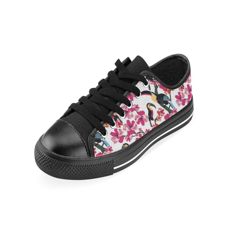 Toucan flower design pattern Men's Low Top Canvas Shoes Black