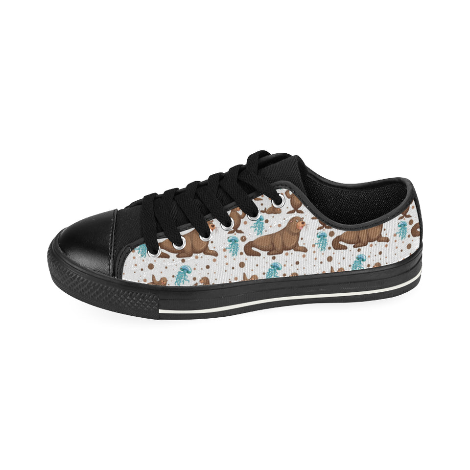 sea lion Seals jellyfish pattern Men's Low Top Canvas Shoes Black