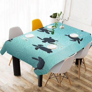 Sea turtle with blue ocean backgroud Tablecloth