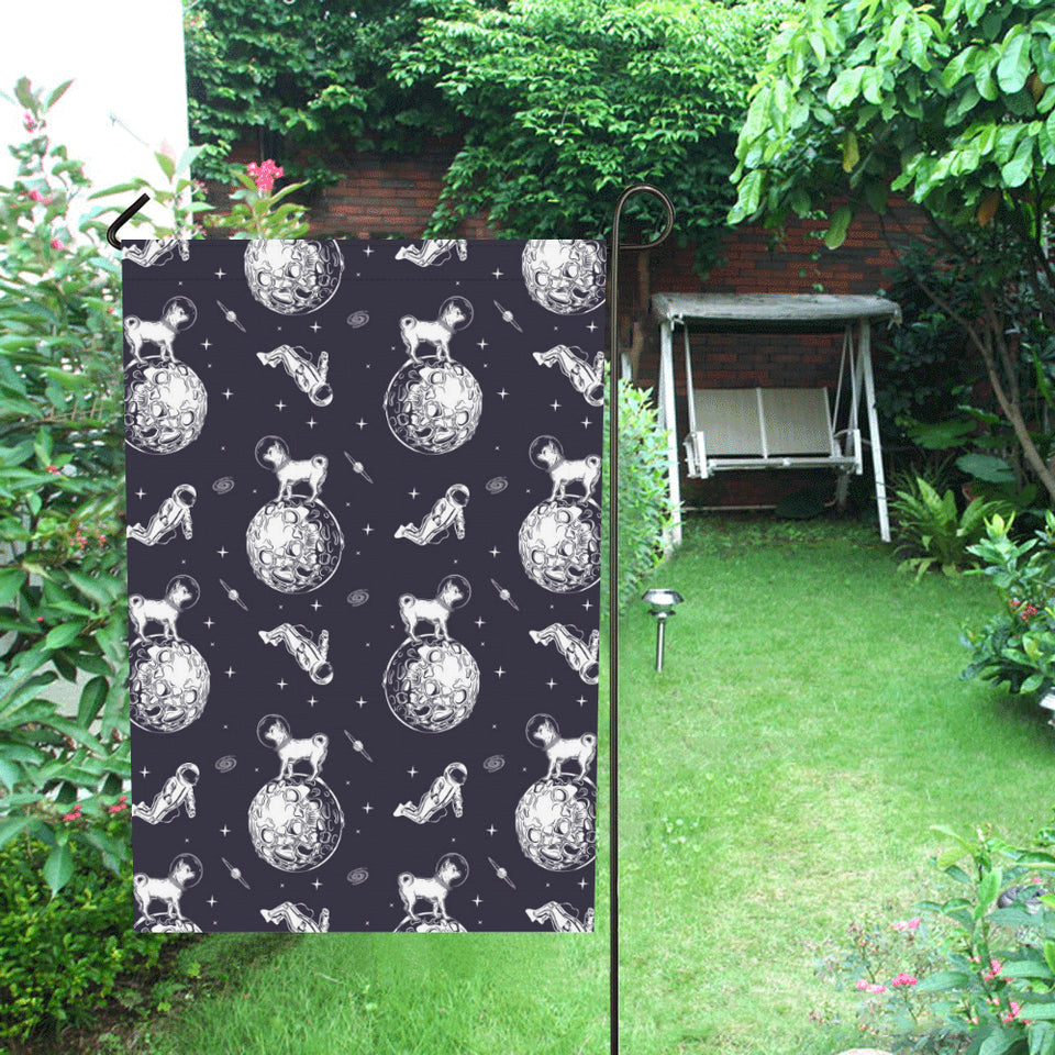 Chihuahua space helmet. astronaut pattern House Flag Garden Flag