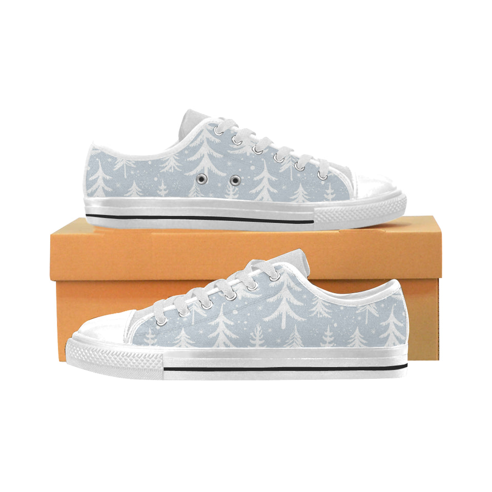 Christmas tree winter forest pattern Men's Low Top Shoes White