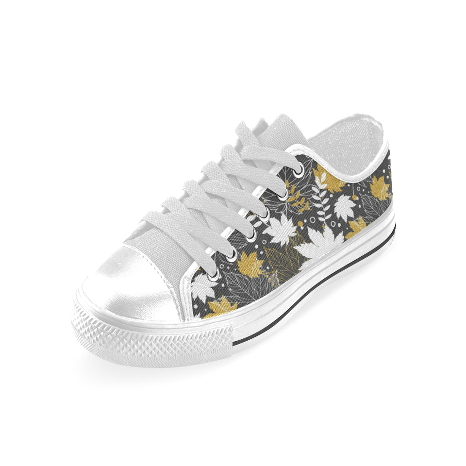 Beautiful gold autumn maple leaf pattern Men's Low Top Canvas Shoes White