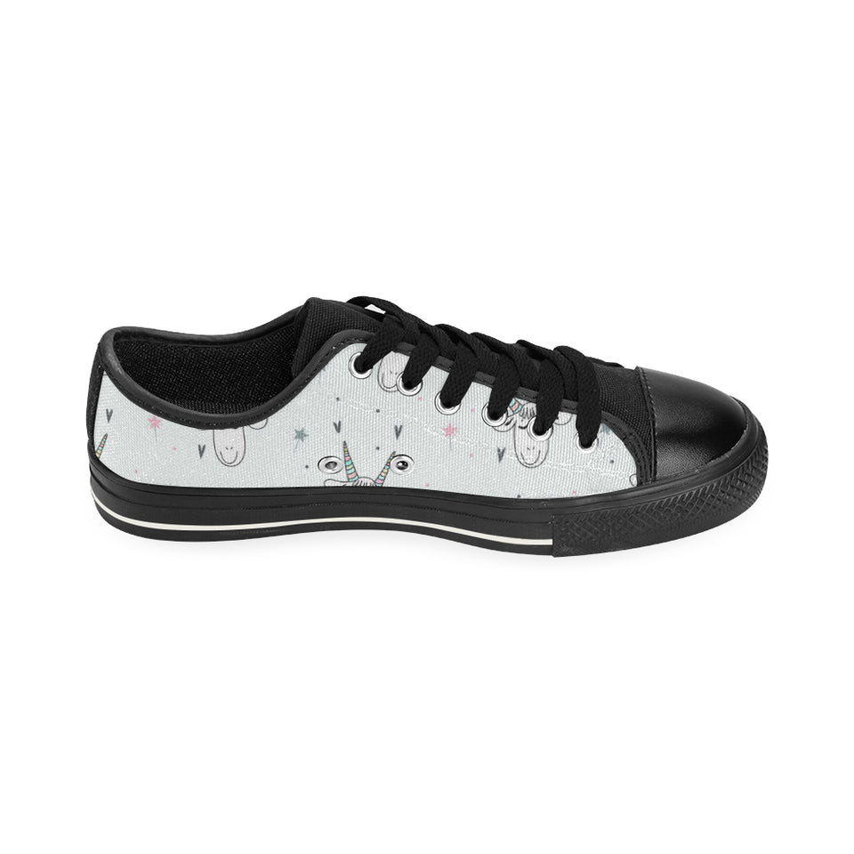 Cute goat design pattern Men's Low Top Canvas Shoes Black