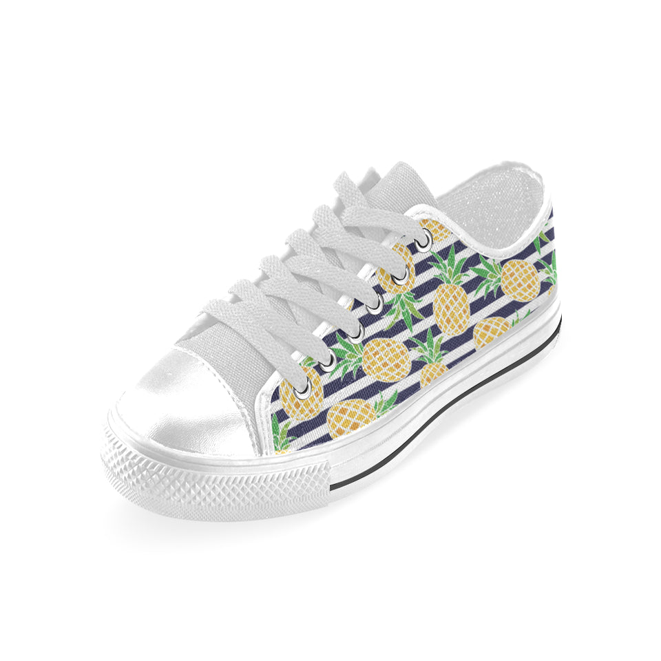 Pineapples pattern striped background Men's Low Top Shoes White